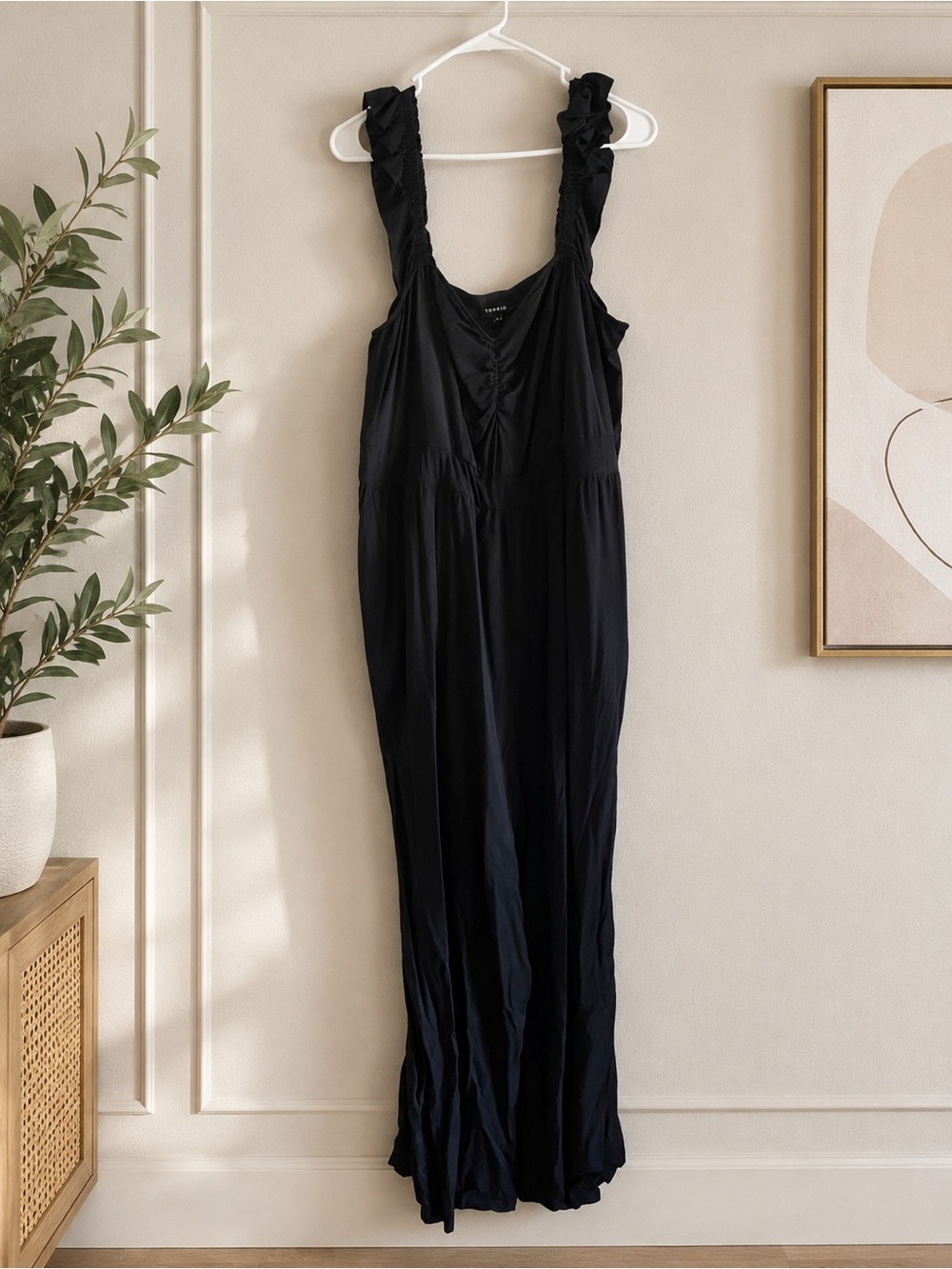 Torrid Size 2, 2X Black Wide Leg Jumpsuit Ruffle Strap Sleeveless Flowy Soft